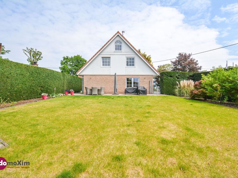 Ruime, moderne open bebouwing in rustige residentiële buurt in Elewijt<br />
<br />
In een rustige residentiële omgeving, vlak bij het Blosodomein H