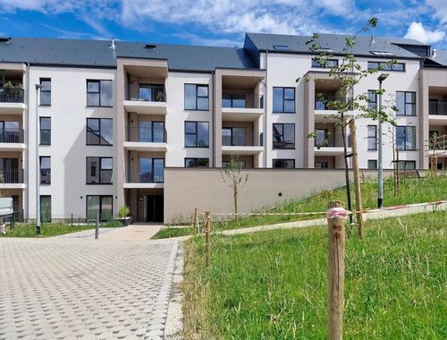                                         Appartement te huur in Arlon, € 1.300
