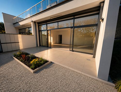                                         Gelijkvloers app. te koop in Tournai, € 262.000
