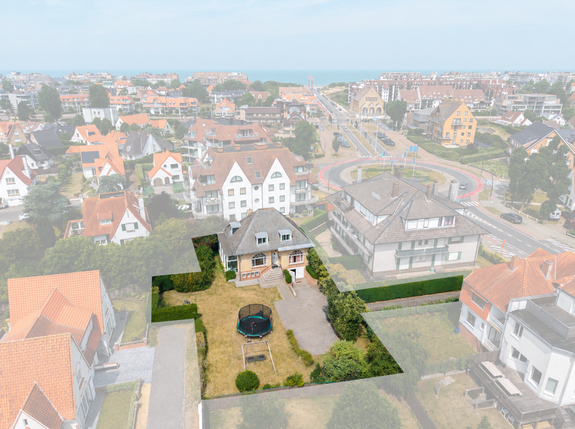 Droomt u van een uitzonderlijke eigendom aan de Belgische kust waar ruimte, rust en een topligging samenkomen? <br />
Dan is deze karaktervolle kustvi