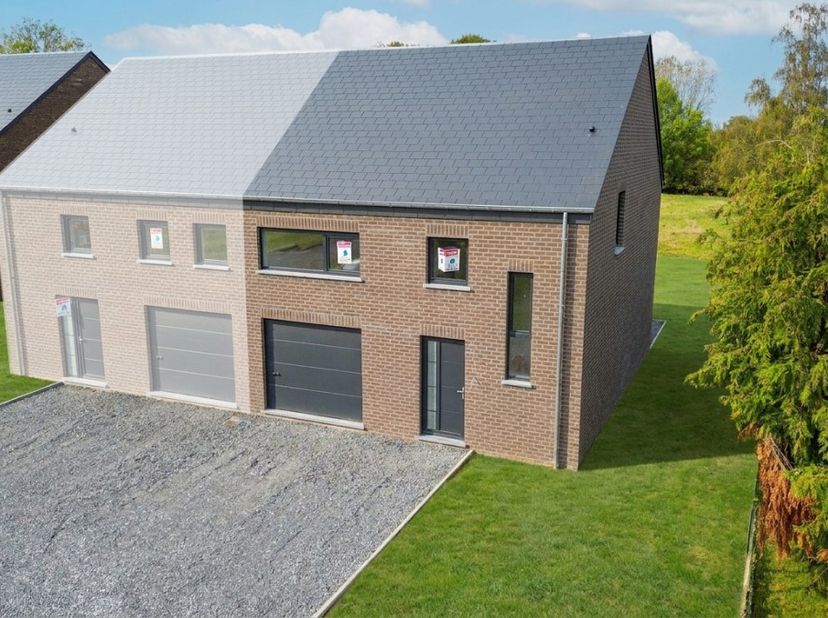 Maison à vendre à Rue d'Envoz 10 E,
                    4218 Couthuin