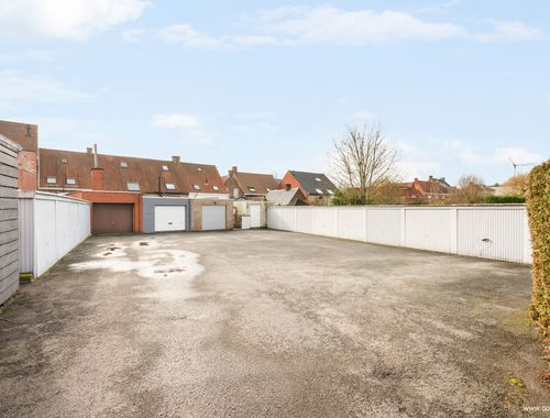                                         Garage à vendre à Roeselare, € 17.500
