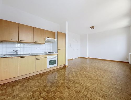                                         Appartement te huur in Oudergem, € 900
