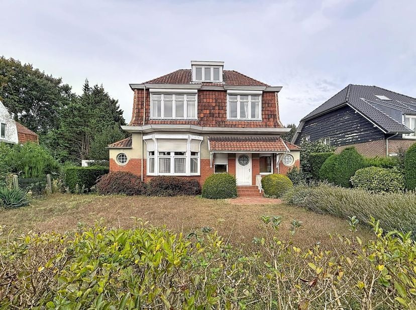Huis te koop in Kortrijksesteenweg 1128,
                    9051 Sint-Denijs-Westrem