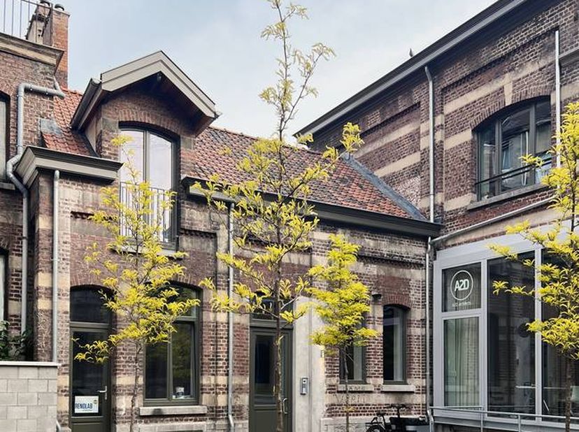 Residentieel, Ambacht &amp; Kantoorruimte te koop (98m²) - Meymo - Brussel<br />
<br />
MEYMO is een prestigieus renovatieproject dat een historisch douan
