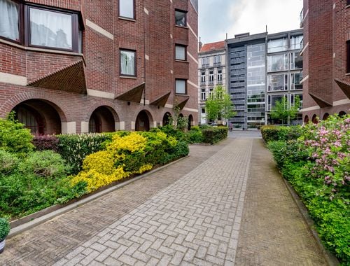                                         Duplex à vendre à Ixelles, € 755.000

