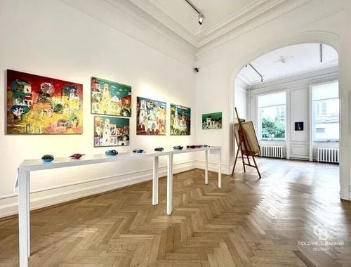                                        Bureaux à louer à Ixelles, € 2.860

