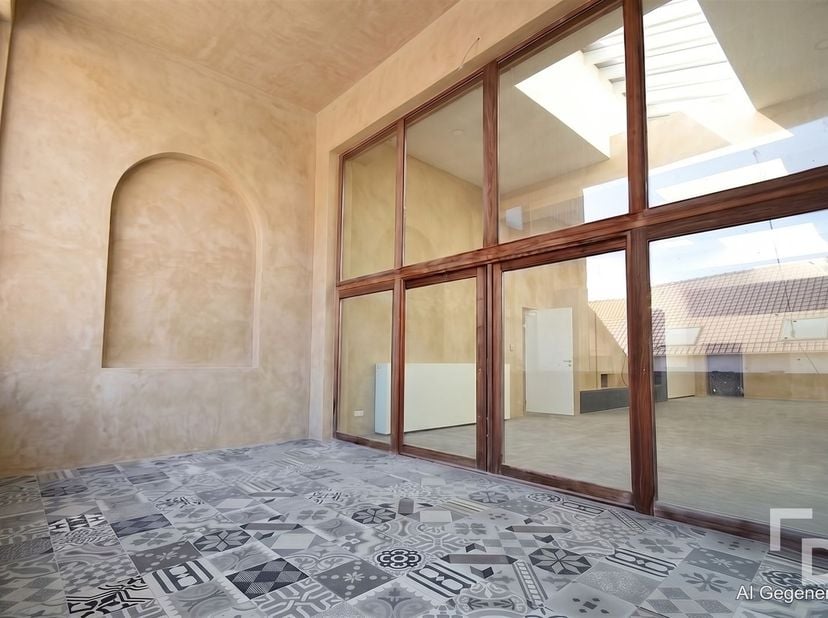Exclusieve loft te koop in het hart van Ieper.<br />
<br />
In de Merghelynckstraat te Ieper vinden we deze lichtrijke loft. De loft maakt deel uit