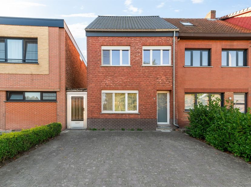Huis te koop in Donk 85,
                    2400 Mol