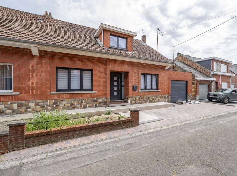 Huis te koop
                    in 1480 Saintes
