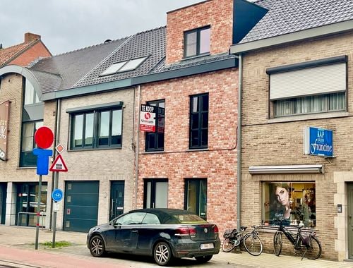                                        Immeuble d'appartements à vendre à Eeklo, € 470.000
