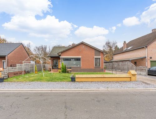                                         Eengezinswoning te koop in Overpelt, € 299.000
