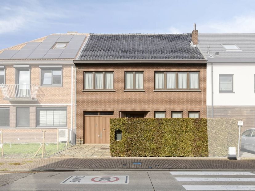 Huis te koop in Doktoorstraat 6,
                    3570 Alken