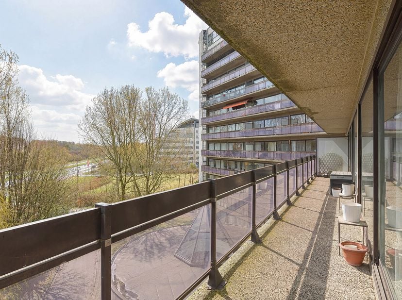 Maxime Real Estate stelt u dit 3 slaapkamer appartement met terras voor.<br />
Gelegen te St-Stevens-Woluwe, in de nabijheid van St-Luc ziekenhuis, he