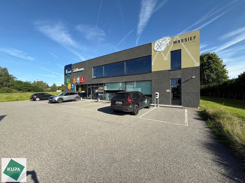 Bedrijfsvastgoed te huur in Langestraat 88,
                    9620 Godveerdegem