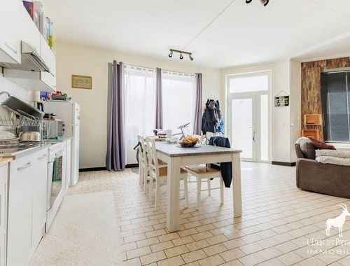                                         Appartementsgebouw te koop in Monceau-sur-Sambre, € 199.999
