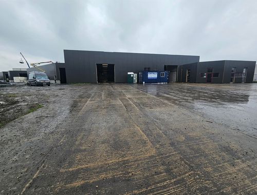                                        Magazijn met bureel te koop in Houthalen, € 5.000.000
