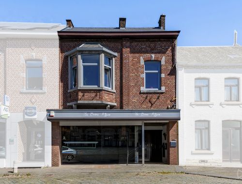                                         Gemengd gebruik te koop in Eghezée, € 350.000

