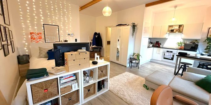 Appartement te huur in Avenue de la Couronne 185, 1050 Elsene
