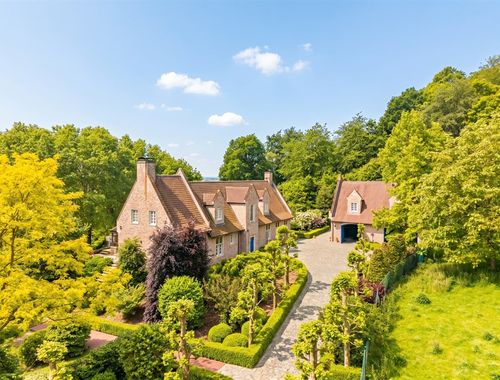                                         Maison exceptionnelle à vendre à Amougies, € 1.795.000
