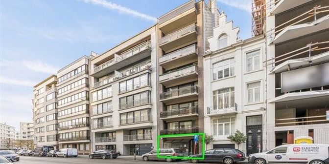 Bien professionnel à vendre à Van Iseghemlaan 141, 8400 Oostende