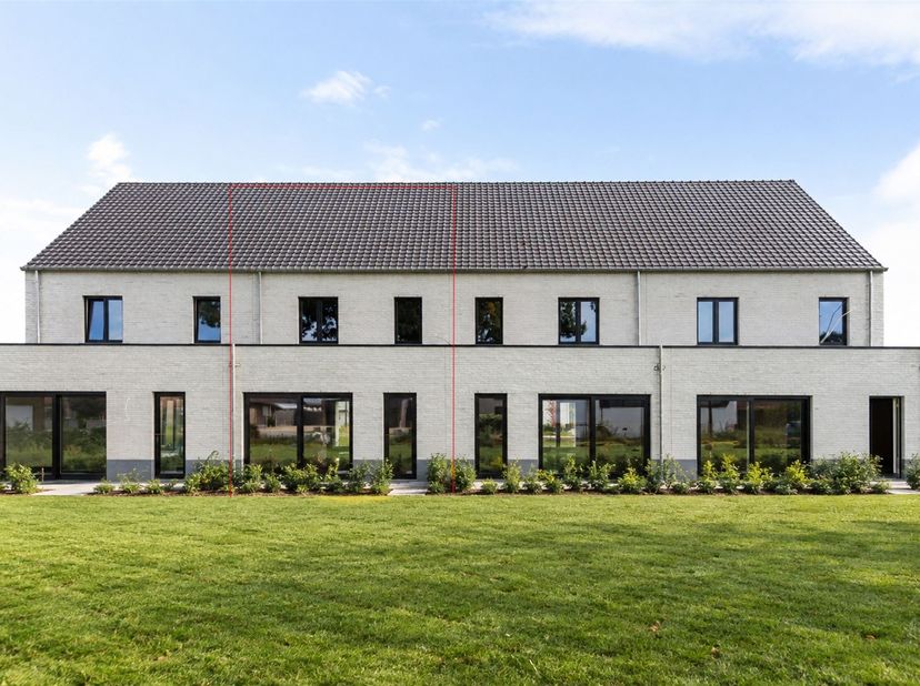 Huis te koop in t Binnenhof 13,
                    2450 Meerhout