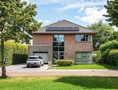                                         Maison unifamiliale à vendre à Onze-Lieve-Vrouw-Waver, € 699.000
