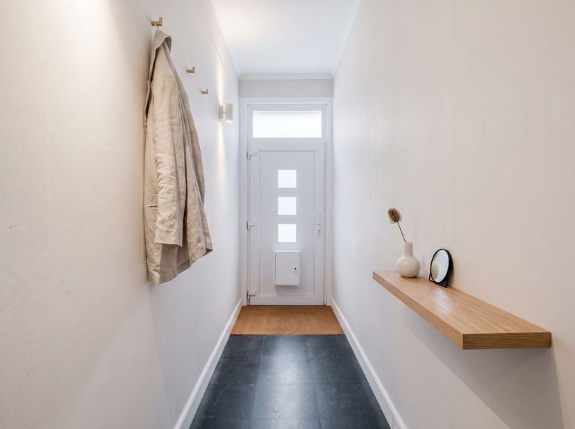 Ruime instapklare Bel-etage (156m² ref. EPC) 3 slaapkamers, stadskoer, ruim terras en inpandige garage nabij het nieuw zuid en markgravewijk!<br />