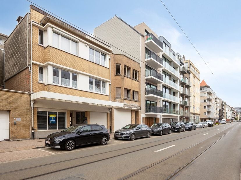 Appartement te koop in Nieuwpoortlaan 69 bus 001,
                    8660 De Panne