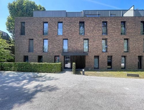                                         Appartement te huur in Eeklo, € 820
