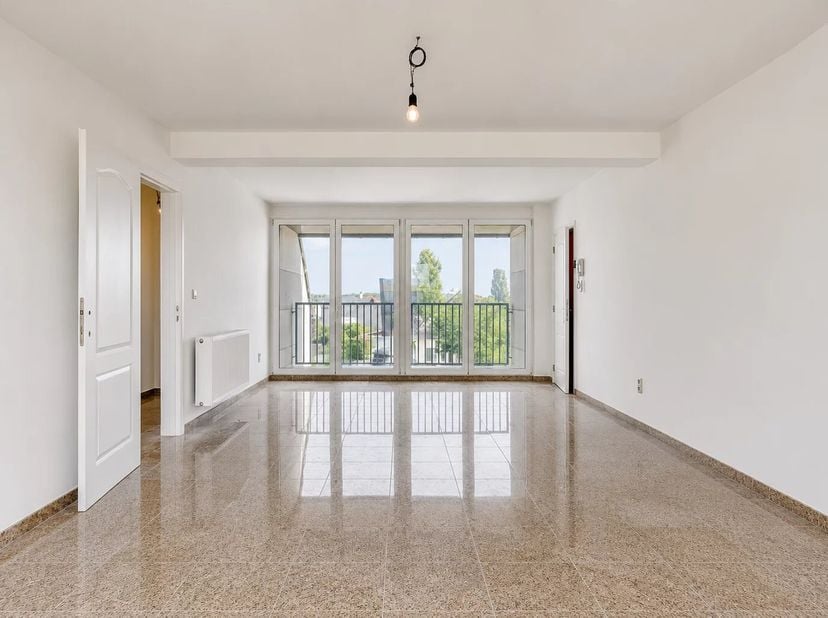 Appartement à vendre
                    à 3510 Kermt