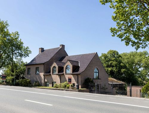                                         Maison à vendre à Munkzwalm, € 649.000
