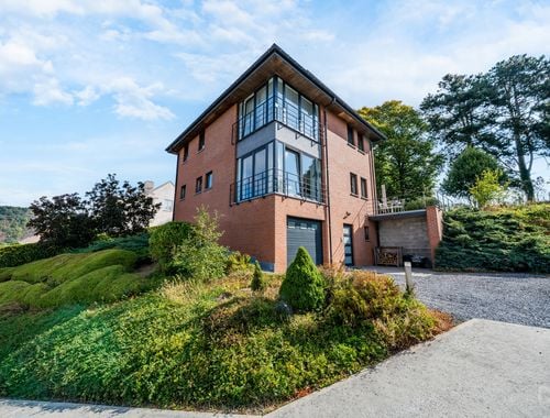                                         Bel-étage te koop in Godinne, € 475.000
