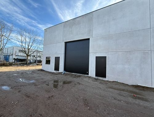                                         Opslagplaats te huur in Evergem, € 2.000
