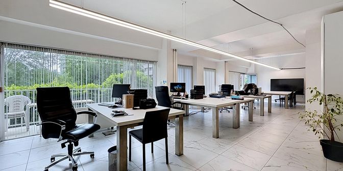 Bedrijfsvastgoed te koop in Martelaarslaan 303, 9000 Gent