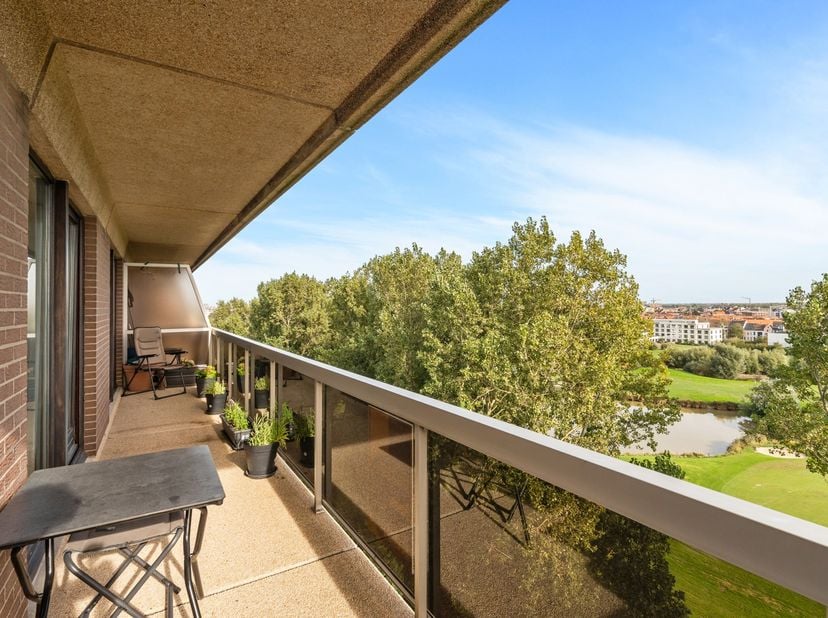Appartement te koop in Troonstraat 38 bus 0705,
                    8400 Oostende