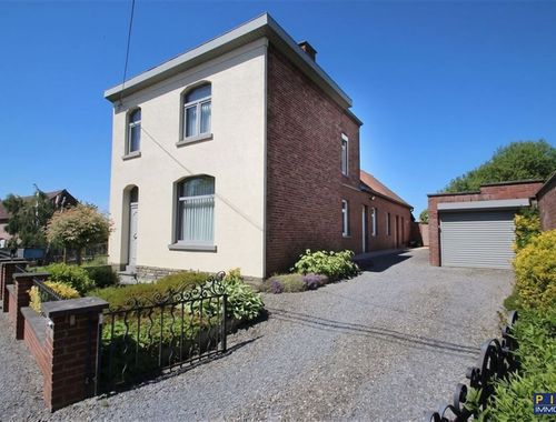                                         Maison à vendre à Vezon, € 270.000
