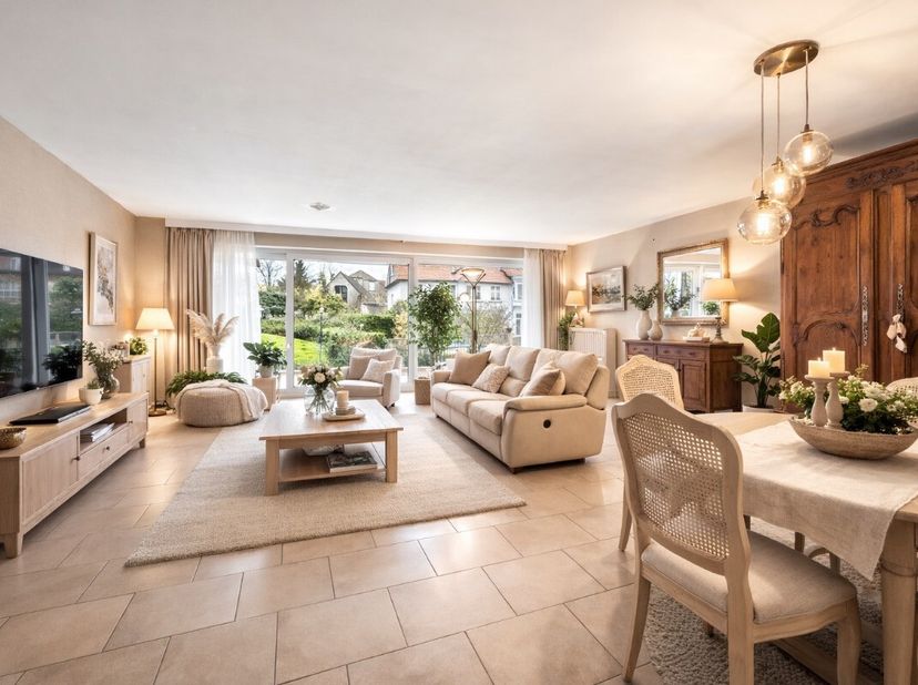 [[ DIT PAND NEEMT DEEL AAN DE ERA OPEN HUIZEN DAG OP 13/6 VAN 11:00 TOT 12:00 ]] De Panne: Instapklaar appartement met 2 slaapkamers en 2 terrassen te