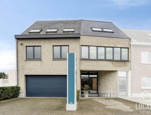                                         Immeuble de bureaux à vendre à Haaltert, € 275.000
