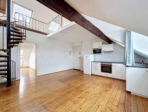                                         Penthouse te huur in Elsene, € 1.150
