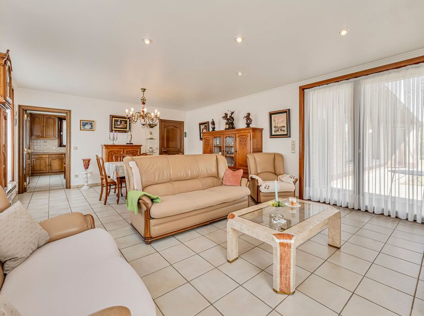 Maison à vendre
                    à 8552 Moen
