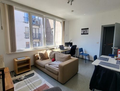                                         Appartement à louer à Antwerpen, € 670

