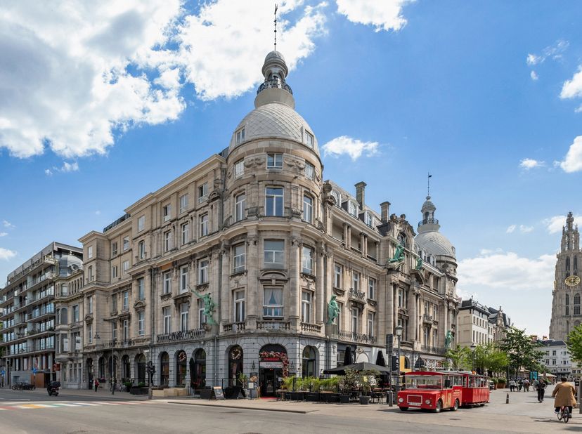 Bien professionnel à vendre
                    à 2000 Antwerpen