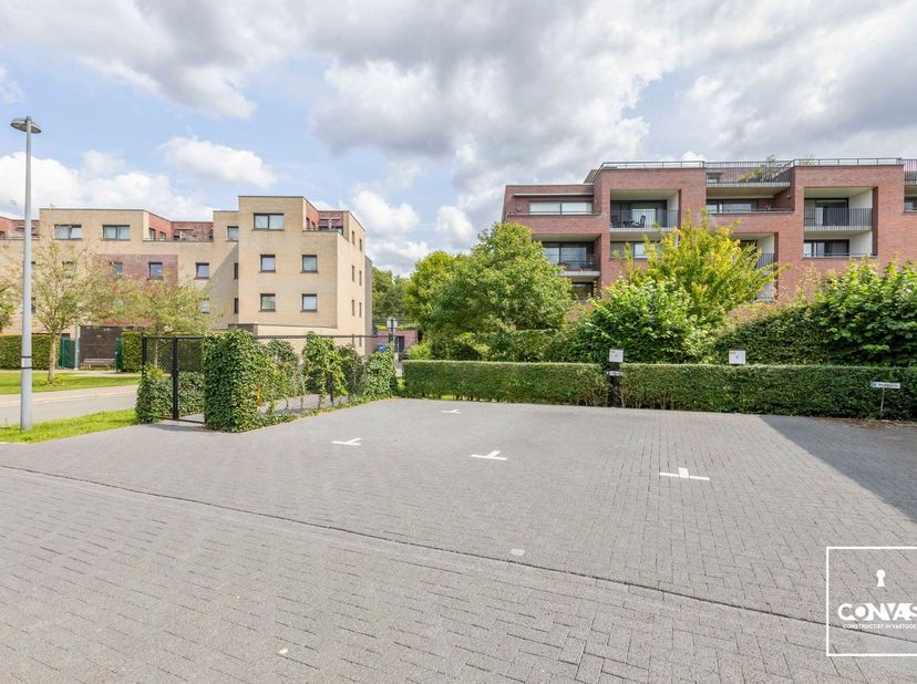 Garage à vendre à Hundelgemsesteenweg 287,
                    9050 Gentbrugge