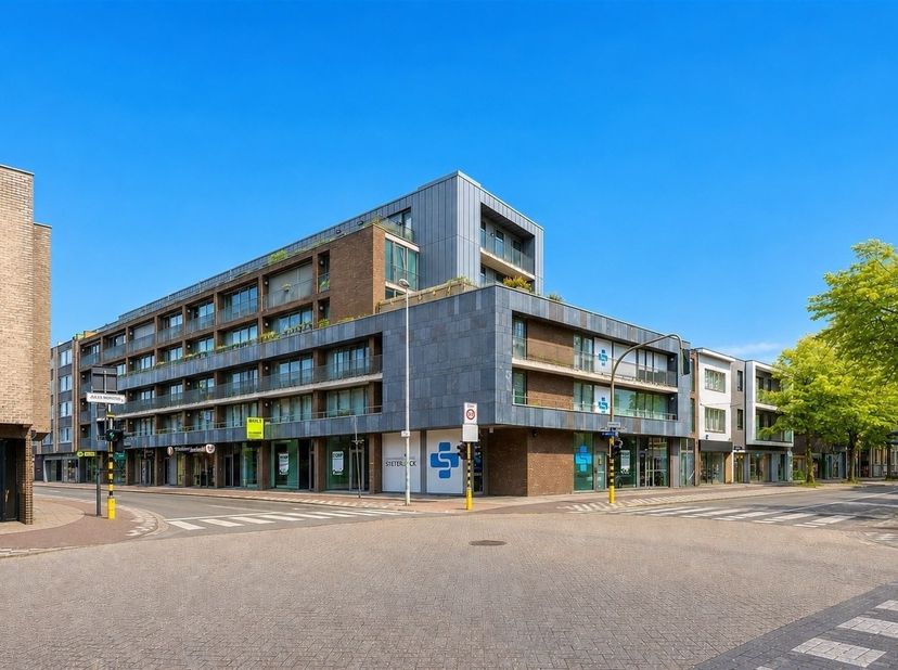 Dit lichtrijke en instapklare appartement staat te koop in de Heistraat pal in het centrum van Wilrijk aan de Bist. Op wandelafstand vind je alle wink