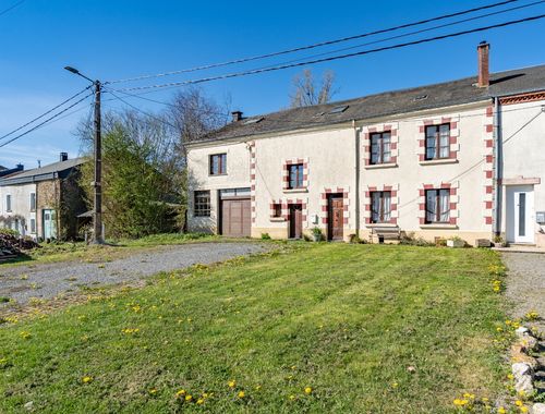                                        Villa-Manoir à vendre à Sugny, € 295.000
