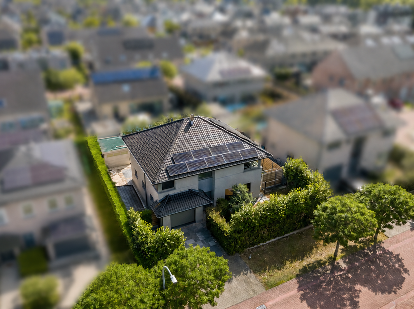 Ben je op zoek naar een woning waar kwaliteit, comfort, energiezuinigheid en een uitstekende ligging perfect samenkomen? Dan is deze uitzonderlijk goe