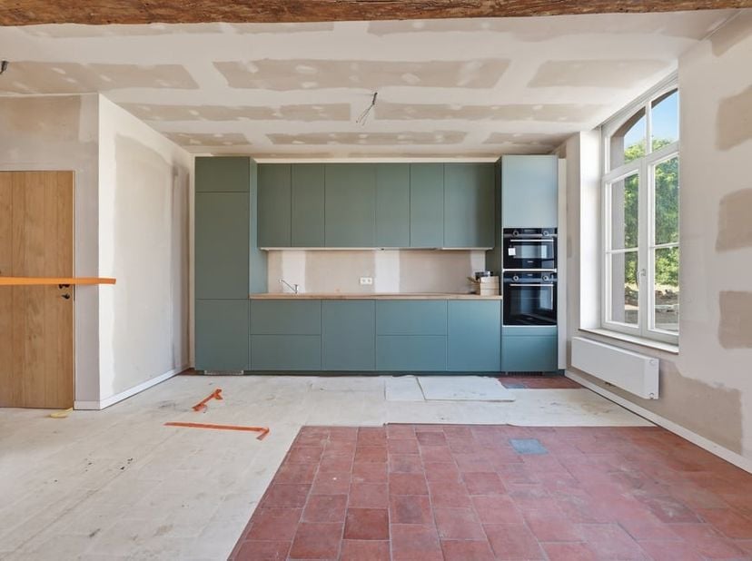 Wonen met karakter in het hart van rust en geschiedenis<br />
<br />
Aan de rand van Sint-Truiden, verscholen in het sfeervolle Begijnhof, bevindt zic