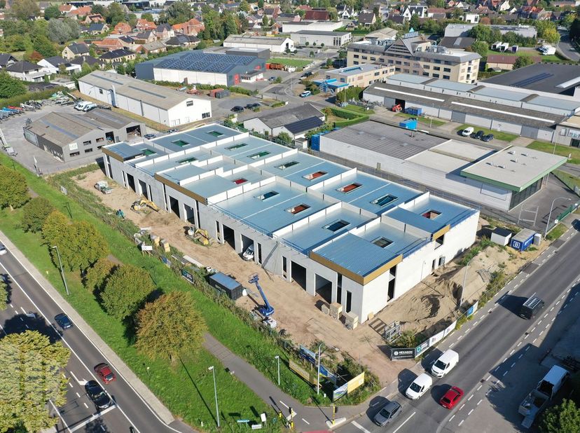 Bien professionnel à vendre à Nijverheidsstraat 36,
                    8760 Meulebeke