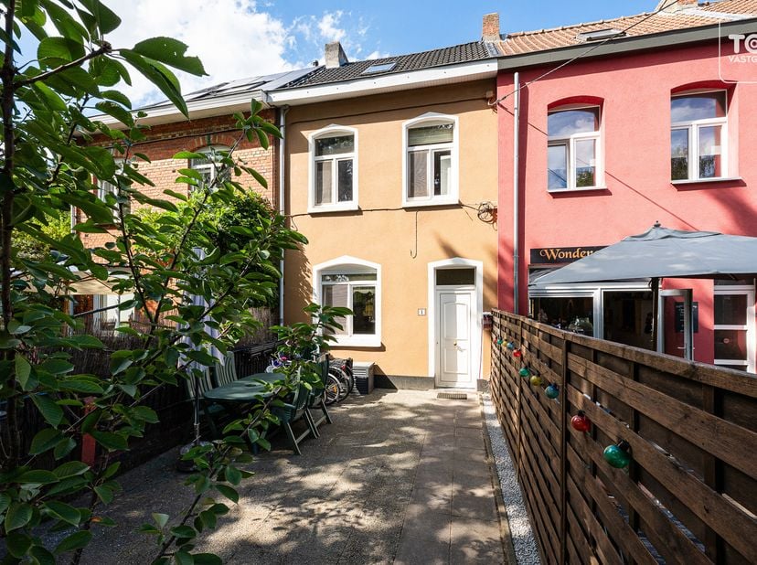 Huis te koop in Gentseaardeweg 1,
                    9032 Wondelgem